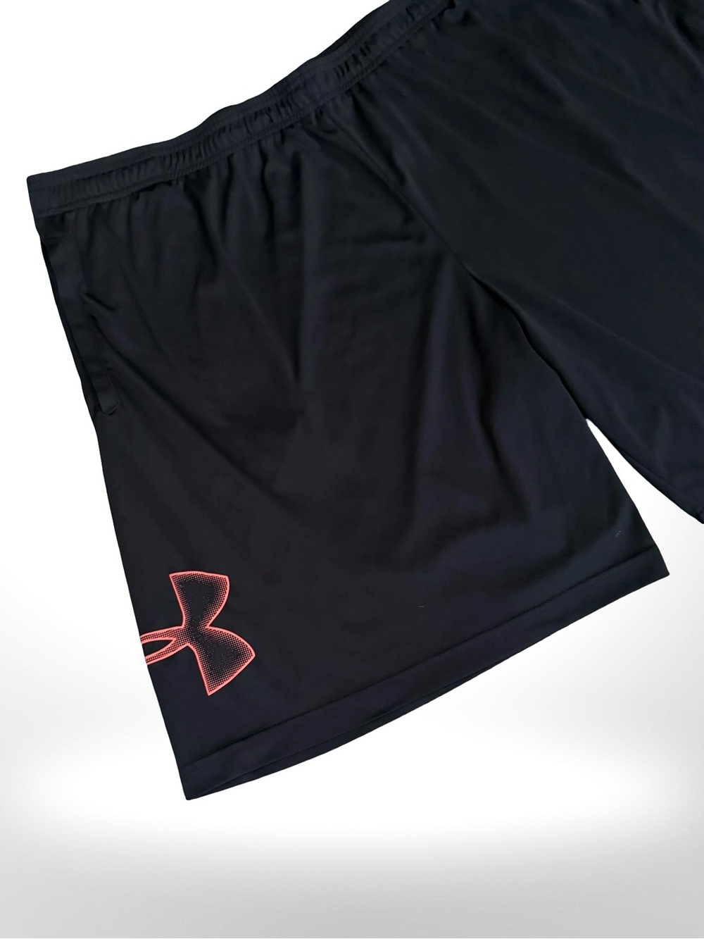 Under Armour Mens Black HeatGear Tech Graphic Shorts 4XL 4X Loose Pockets DriFit